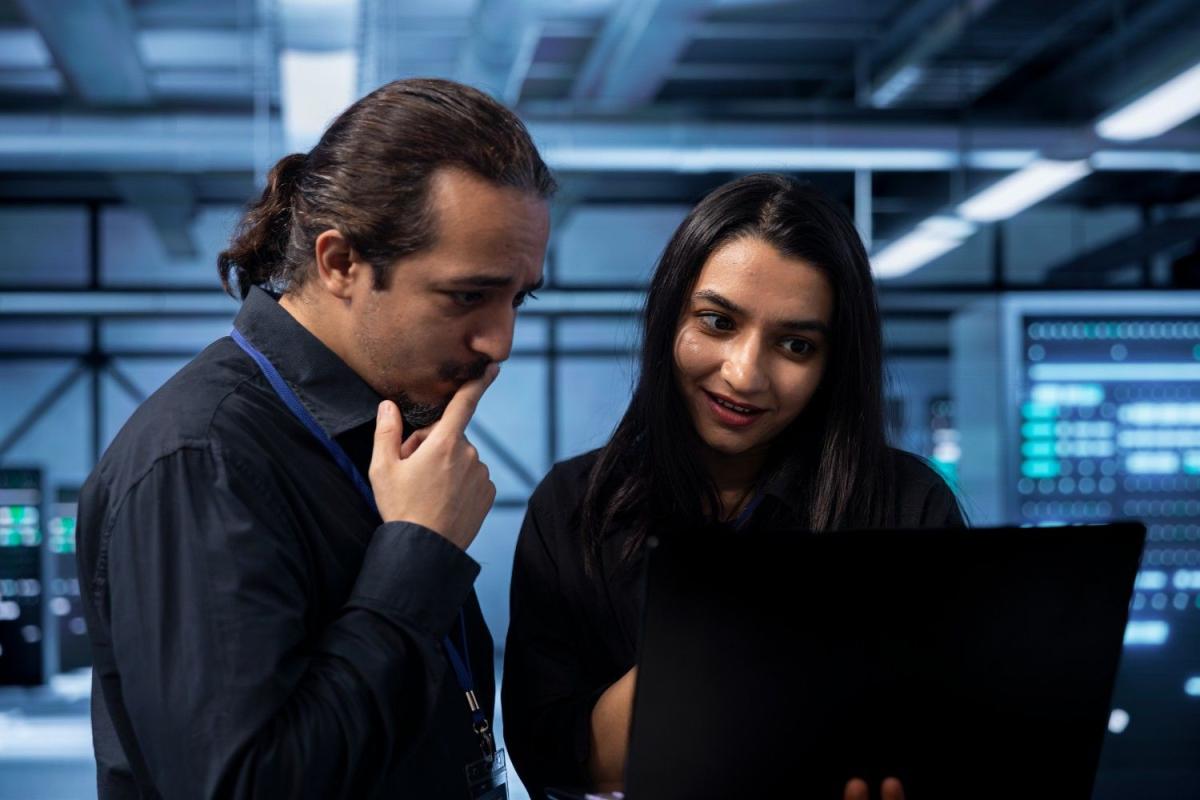 Securing Networks Training: A Complete Guide To Building Safe And Reliable IT Systems | Author Geneva IT Institute | Sociomix