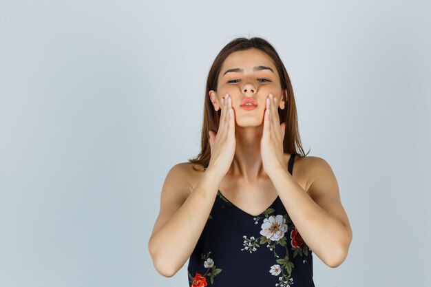 The Powerful Role of Resveratrol in Healthier-Looking Skin