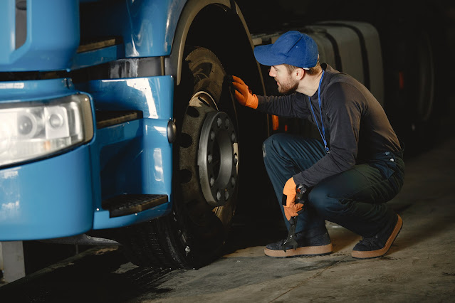 How Broken Leaf Springs Affect Cargo Safety on the Road