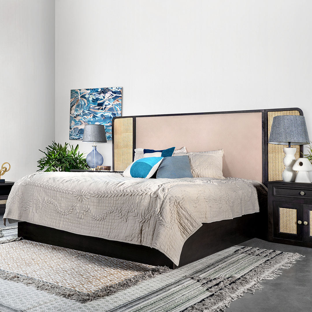 Maximize Space with Smart Furniture Ideas - IAAH