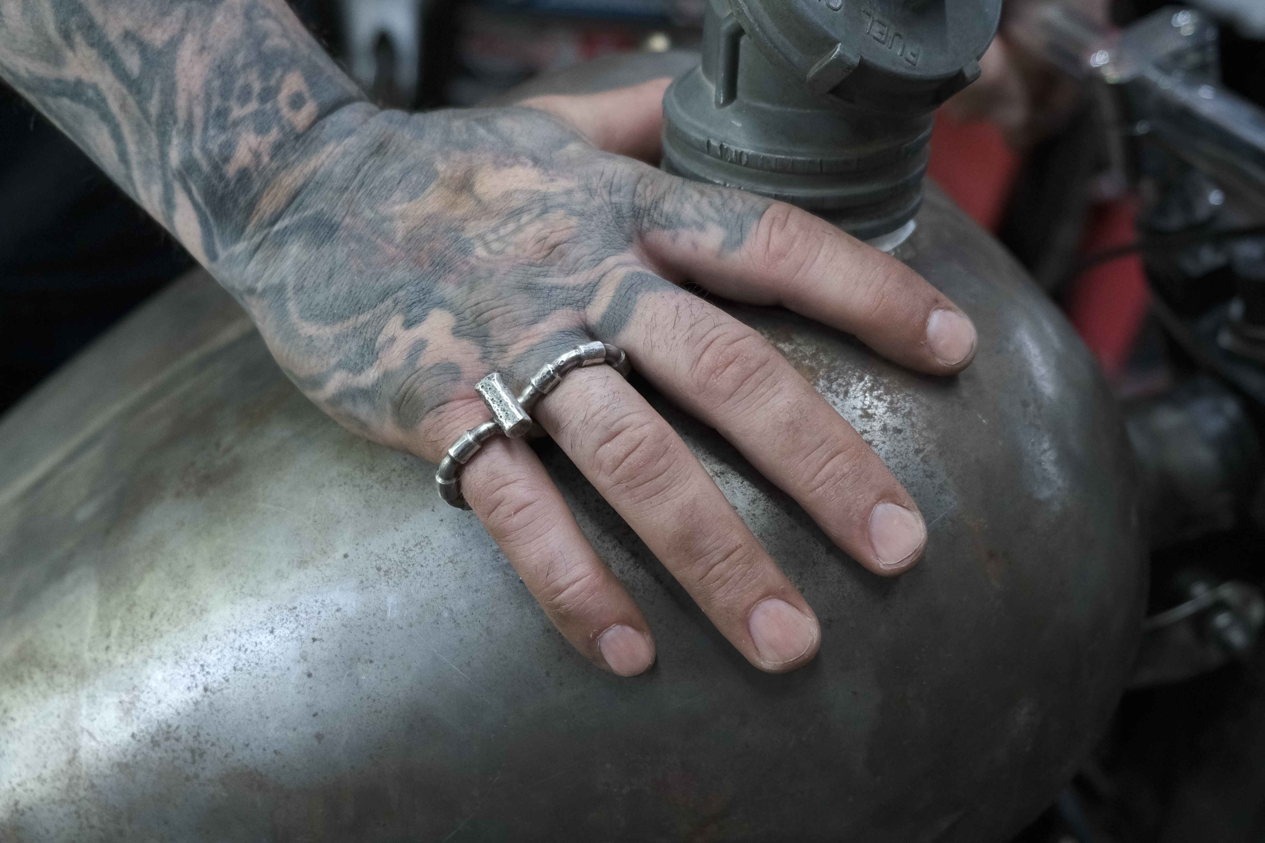 Men’s Silver Jewelry: Bold Styles & Buying Guide