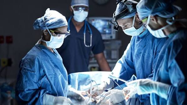 What Is Hemorrhoid Treatment Without Surgery and Why Do Patients in Abu Dhabi Consider It?